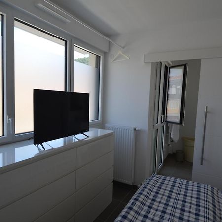 Villa Smolett - Appartement Cosy Au Coeur Du Quartier Du Port ニース エクステリア 写真